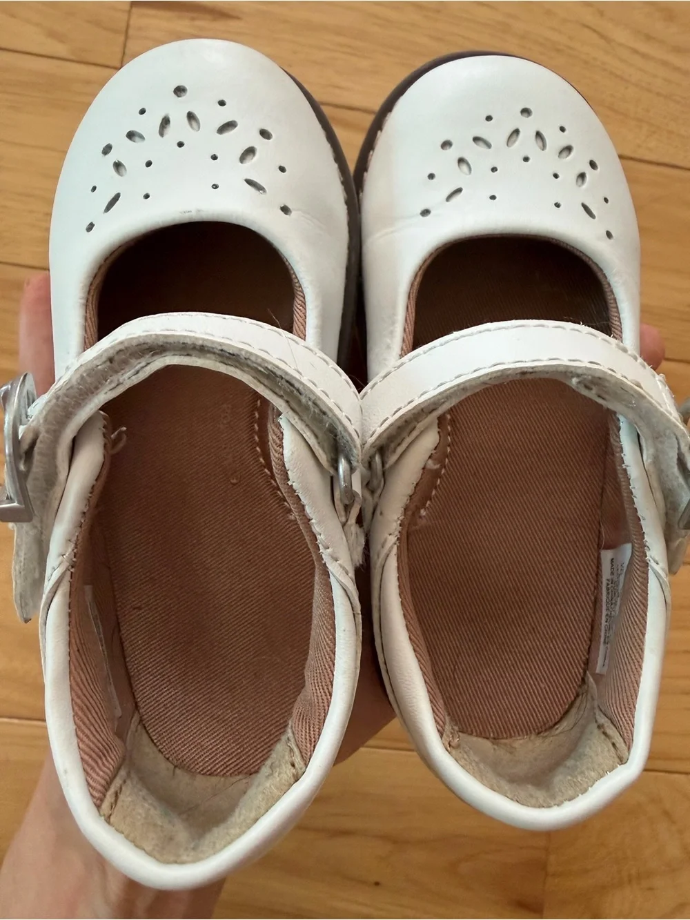 Stride Rite nearly new White Girls' Mary Jane Shoes with Cutout Detail